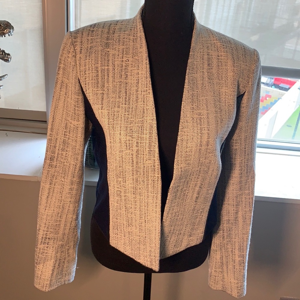 T Tahari navy mesh side panel white/navy blazer